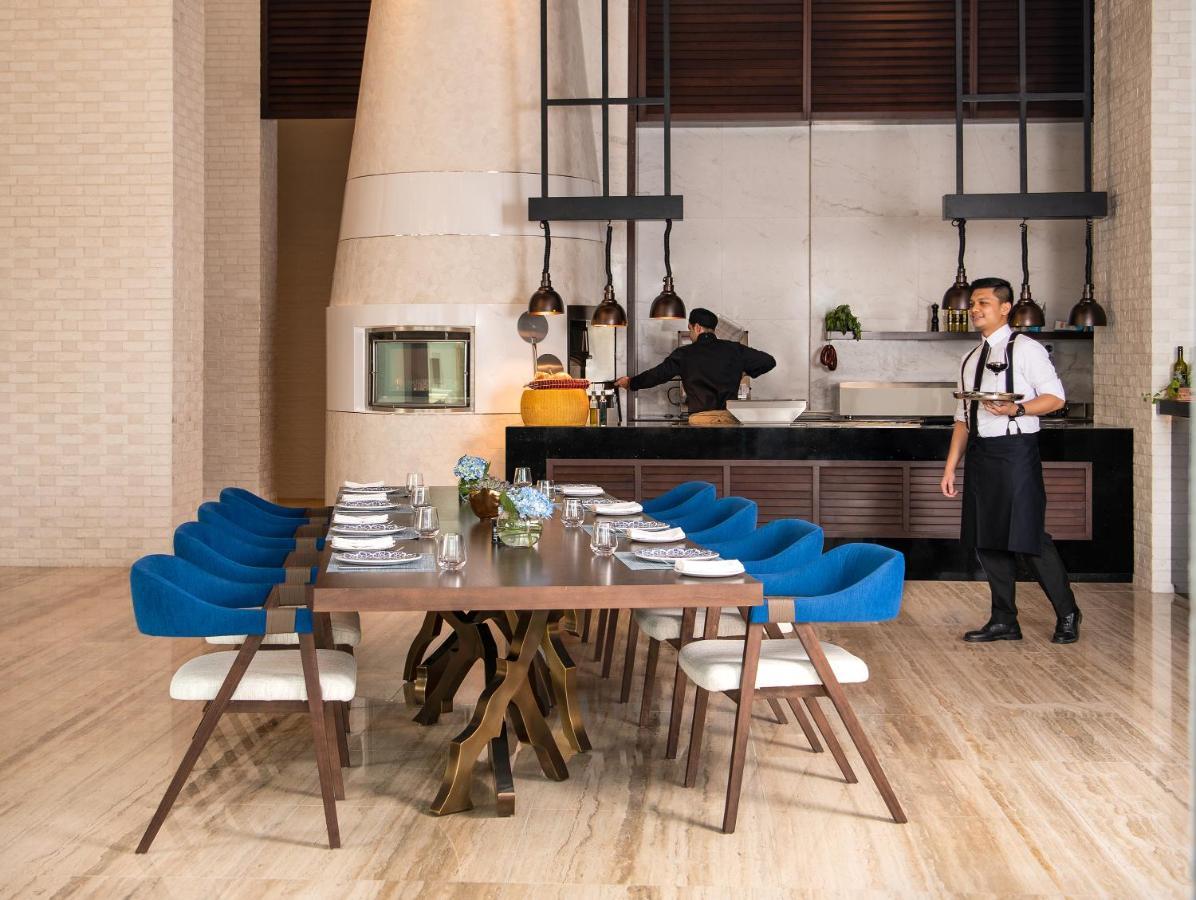 Al Jaddaf Rotana Suite Hotel Dubai Esterno foto Private Chef at The Residences